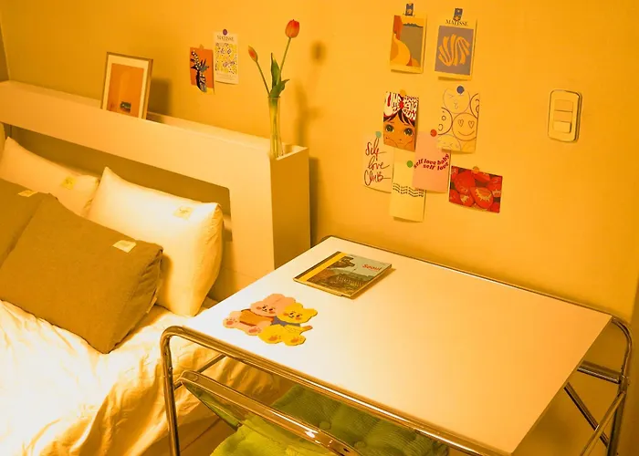 Hotel 206